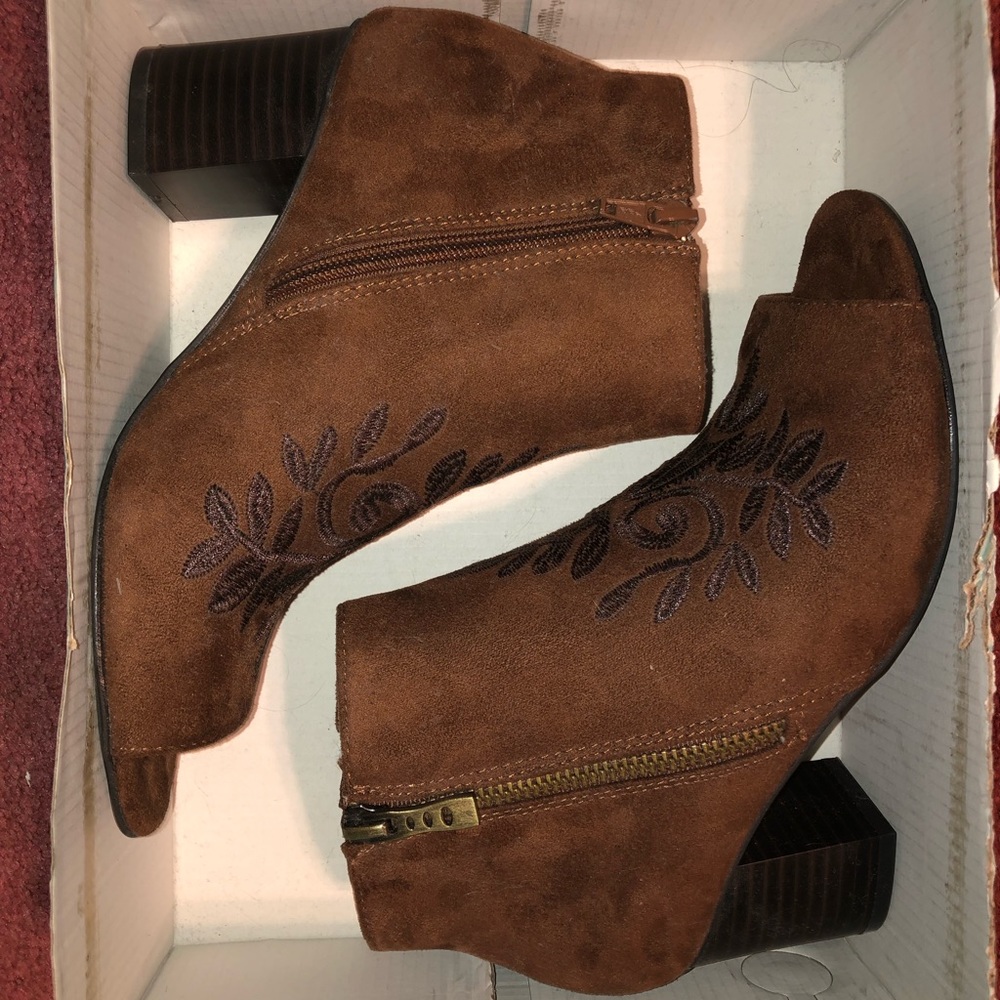 Andrew Geller Wedged Heels